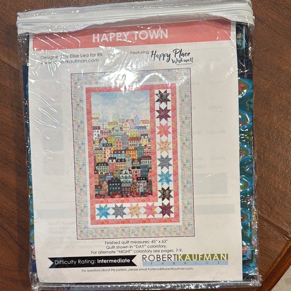 Robert Kaufman Happy Town Quilt Kit